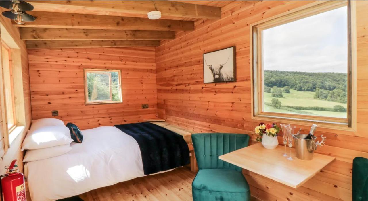 Shepherds Hut By Stepney Stays Scarborough Extérieur photo