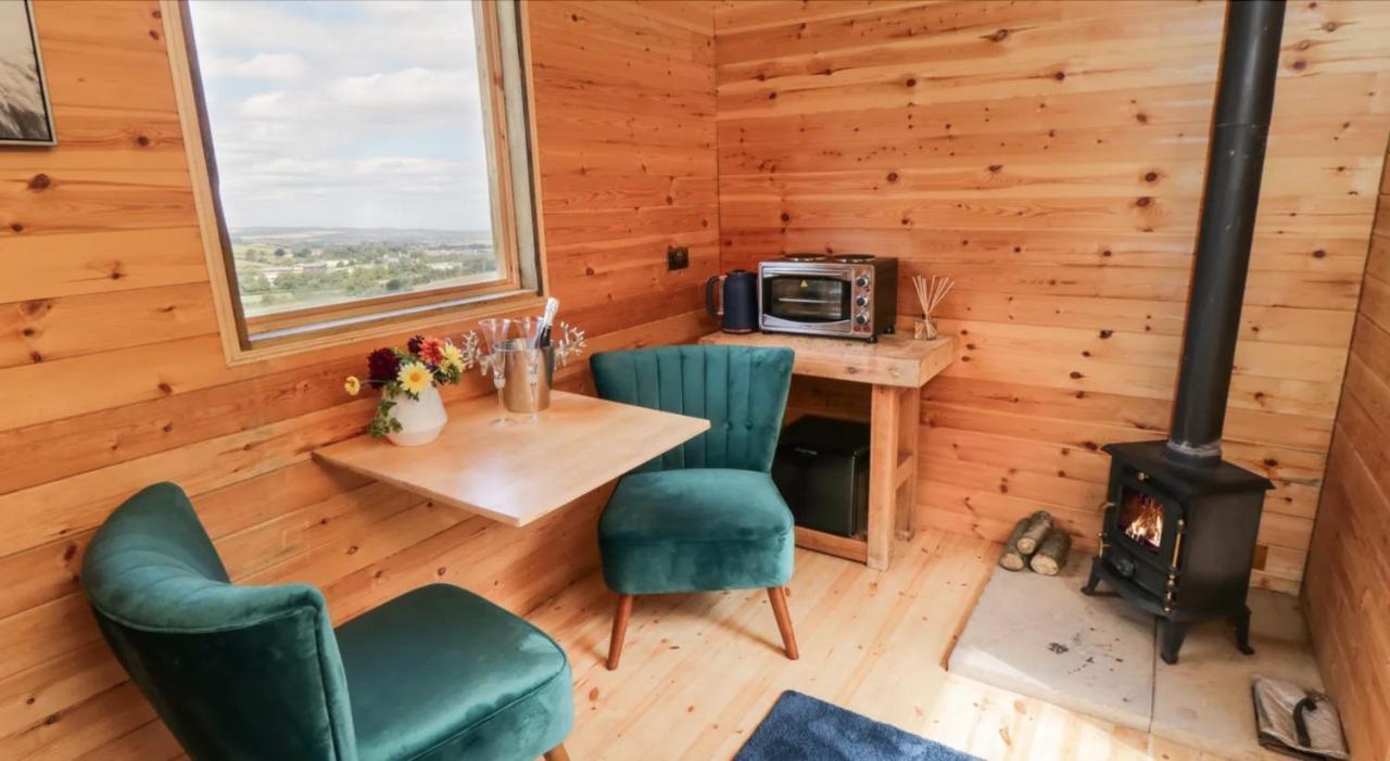Shepherds Hut By Stepney Stays Scarborough Extérieur photo